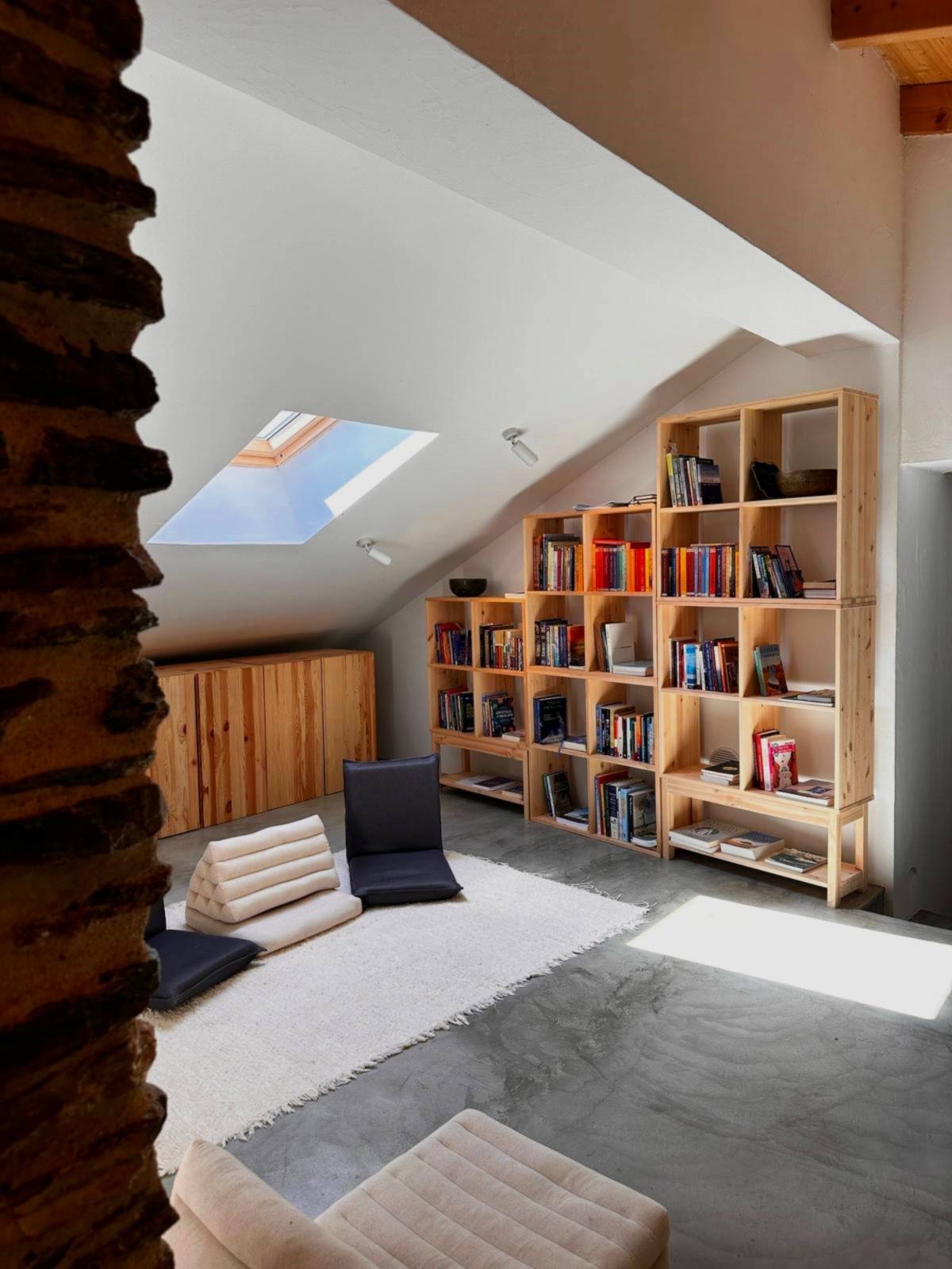 Reading nook and library